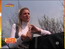 La Poveştiri adevărate: Cântăreaţa Emi a rămas cu buza umflată după întâlnirea cu vrăjitoarea Sidonia!