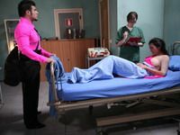 Adriela Morar şi Edi Stancu, special guest stars în serialul "Doctori de mame"
