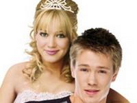 Hilary a pus punct afacerii "Stuff by Hilary Duff" şi vrea să conceapă o linie de haine pentru femei