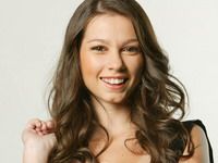 Iuliana Luciu, Lămâia din telenovela „Regina”, a împlinit 22 de ani!