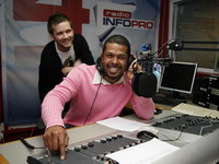 Cabral şi DJ Marius Onuc au prezentat “Romanian top 20” la Radio InfoPro!