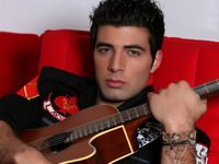 Jencarlos Canela, Alfredo Torres din „Umbrele trecutului”, exclusivitate cu Telemundo