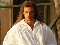 William Levy joacă alături de Marlene Favela în telenovela „Cuidado con el ángel”