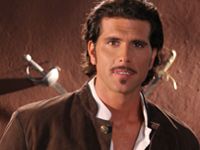 Actorul Christian Meier şi-a schimbat radical lookul după terminarea filmărilor la "Zorro"