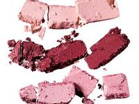 Cât de mult timp e bine să-ţi păstrezi produsele cosmetice?