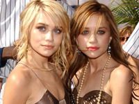 Surorile Mary-Kate şi Ashley Olsen vor face haine pentru bărbaţi maturi