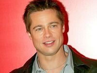 Un sex-simbol masculin, mai multe look-uri: actorul Brad Pitt!