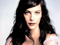Frumoasa actriţă Liv Tyler este noua imagine a brandului Gap
