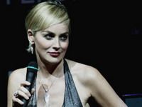 Reclamele cu Sharon Stone pentru Christian Dior, retrase oficial de pe teritoriul Chinei