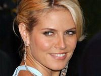 Mediafax: Heidi Klum, acuzată că a copiat bijuterii de lux