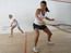 Vrei să faci mişcare, să îţi modelezi trupul şi să te distrezi în acelaşi timp? Încearcă Squash!