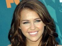 Miley Cyrus, vedeta Disney cunoscută drept Hannah Montana, şi-a angajat antrenor personal