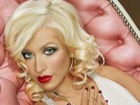 Ca să îşi revină după sarcină, Christina Aguilera a renunţat definitiv la pâinea albă!