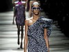 Rochia albastra cu imprimeu leopard de la Lanvin, preferata vedetelor!