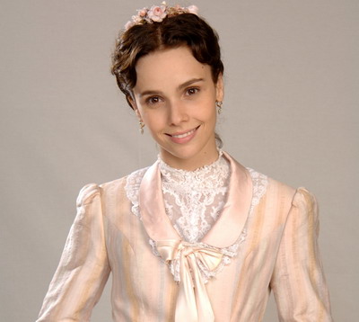 Debora Falabella, mamica pentru prima oara!