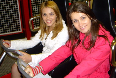 Andreea Patrascu si Steliana Balacianu au condus pe rand pana la Viena!