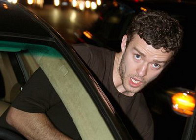 Justin Timberlake si-a pierdut rabdarea dupa ce a fost hartuit de un paparazzo!