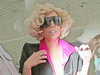 Lady GaGa afiseaza un nou look, inspirat din "The Muppets Show"!