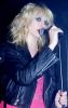 Taylor Momsen, in timpul concertului dat de ziua ei!