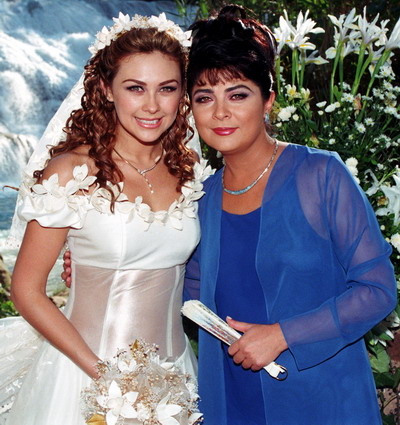 Victoria Ruffo nu mai vrea sa joace in “Inima salbatica” din cauza lui Aracely Arambula?