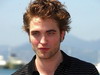 Robert Pattinson prefera femeile cu abdomenul lucrat