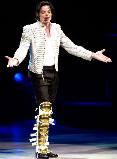 Michael Jackson a fost supus unui tratament de “castrare chimica”!