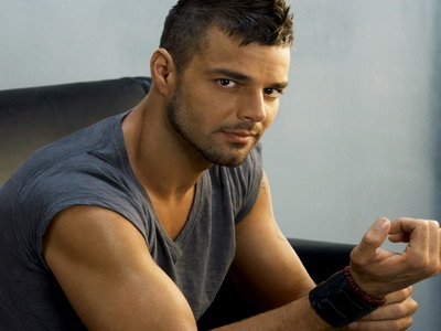 Ricky Martin s-a lasat de fumat, de dragul copiilor lui