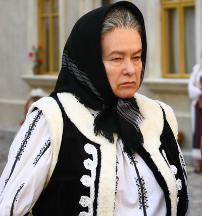 Stela Popescu interpreteaza personajul misterios din “Aniela”! Afla daca ai castigat premiul cel mare