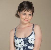 Cristina Plesea isi joaca propria poveste in serialul de comedie “State de Romania”