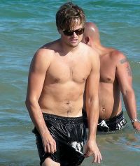 Leonardo DiCaprio trebuie sa slabeasca 14 kilograme pentru rolul din "Inception"