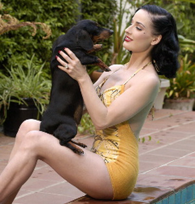 Dita Von Teese, devastata de moartea catelusei ei