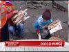 Adevarate lectii de viata, de la o fetita care isi creste surorile si de la un tanar fara maini