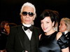 Lily Allen promoveaza gentile Chanel si se pozeaza alaturi de Karl Lagerfeld