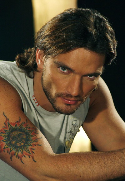Julian Gil, Daniel Ferrari din telenovela “Valeria”, va poza gol FOTO!