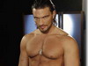 Julian Gil, Daniel Ferrari din telenovela “Valeria”, va poza gol FOTO!