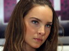 Belinda a lesinat pe platourile de filmare!