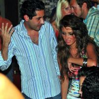 Anahi, surprinsa de paparazzi certandu-se cu iubitul ei!