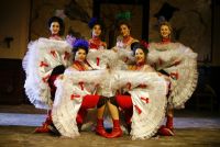 Spectacol incendiar de cancan in "Aniela"!