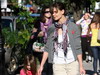Ati ghicit! Piciorusele incaltate cu pantofiori eleganti cu tocuri sunt ale lui Suri Cruise!