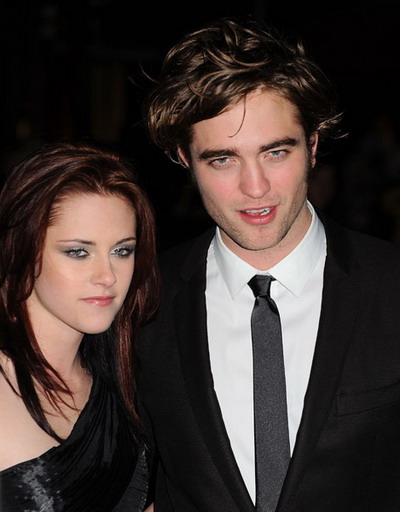 Robert Pattinson si Kristen Stewart au recunoscut ca sunt impreuna!