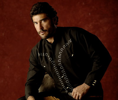 Eduardo Yanez, sarbatorit pe platourile de filmare!
