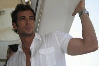 William Levy raspunde insultelor lui Salvador Pineda cu multa diplomatie!