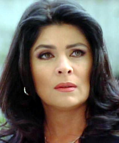 Victoria Ruffo neaga ca ar fi bulimica sau anorexica
