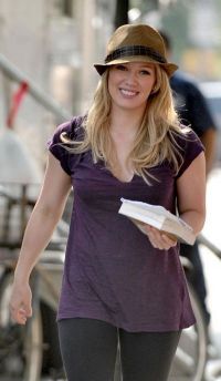Hilary Duff e extrem de incantata ca joaca in “Gossip Girl”! GALERIE FOTO!