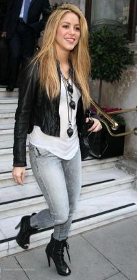 Shakira, participare speciala in serialul “Betty cea urata din New York”