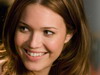 Mandy Moore a impartit plase de tantari in Africa