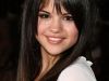 Selena Gomez vrea sa stranga un million de dolari in scopuri caritabile