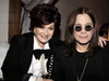 Romantism de rocker: Ozzy Osbourne i-a daruit sotiei sale flori furate de pe un mormant!