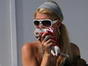 Paris Hilton este condamnata de PETA pentru ca foloseste animalele pe post de accesorii!