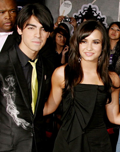 Joe Jonas si Demi Lovato, un nou cuplu?
